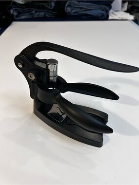 Black Lever-Style Wine Bottle Opener with Foil Cutter